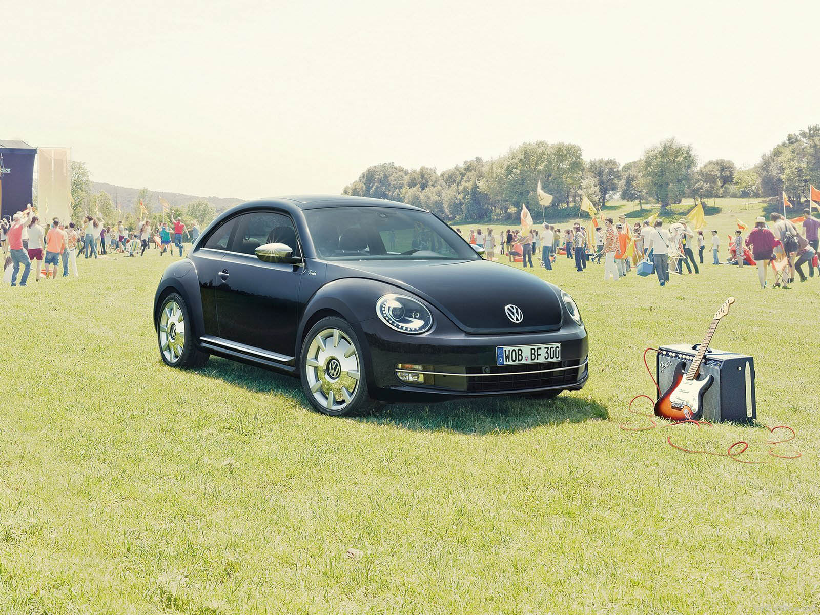 Volkswagen-Beetle_Fender_Edition-2013-1600-01