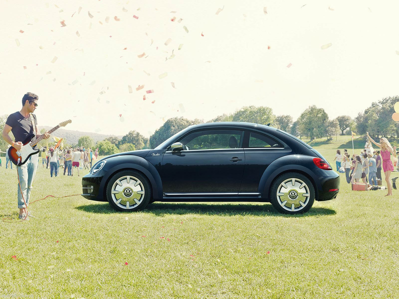 Volkswagen-Beetle_Fender_Edition-2013-1600-02
