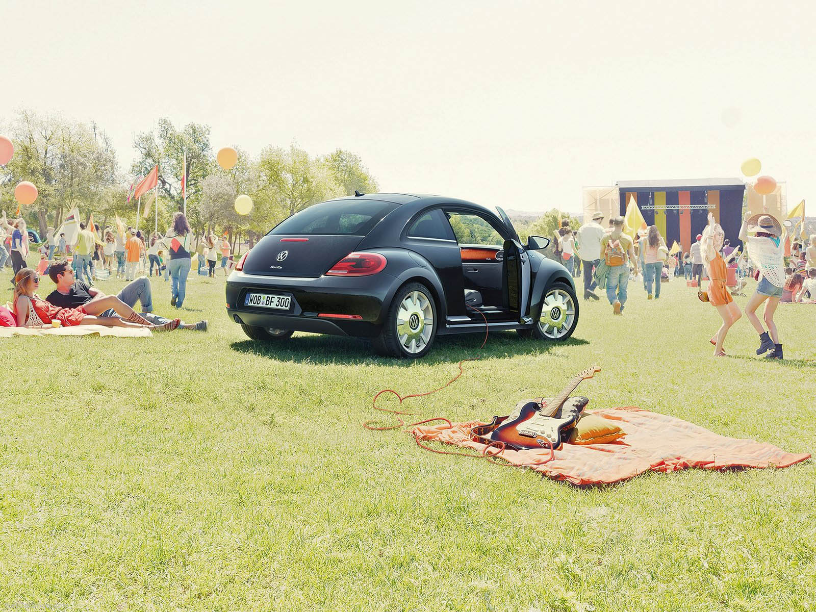 Volkswagen-Beetle_Fender_Edition-2013-1600-03
